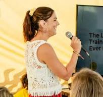 monica-ferrer-alberti-linkedin-coach-mentor-training.jpg