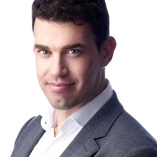 Ross Belhomme – international tax lawyer using LinkedIn to convert event visibility into business.